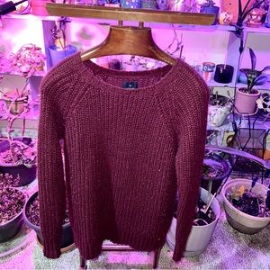 Maroon knitted sweater!